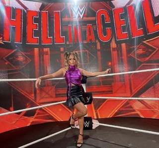 Kayla Becker feet photo thumbnail