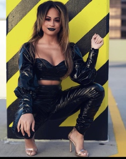 Kayla Becker feet photo thumbnail