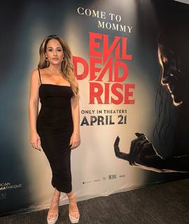 Kayla Becker feet photo thumbnail