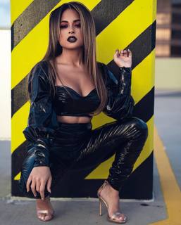 Kayla Becker feet photo thumbnail