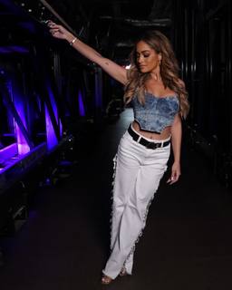 Kayla Becker feet photo thumbnail