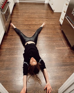 Kayla Ewell feet photo 6