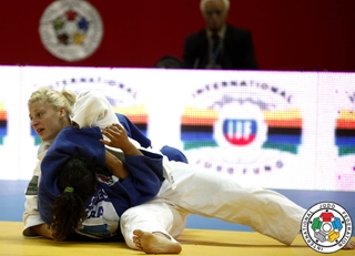 Kayla Harrison feet photo thumbnail