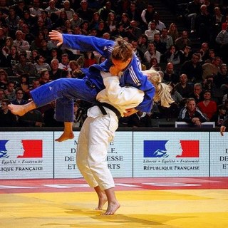 Kayla Harrison feet photo thumbnail