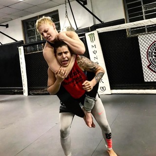 Kayla Harrison feet photo thumbnail