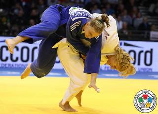 Kayla Harrison feet photo thumbnail