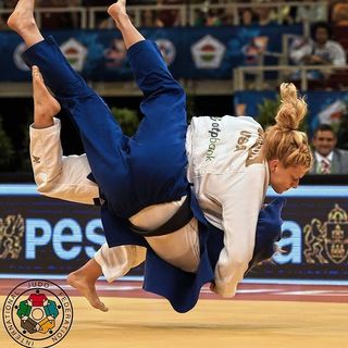 Kayla Harrison feet photo thumbnail