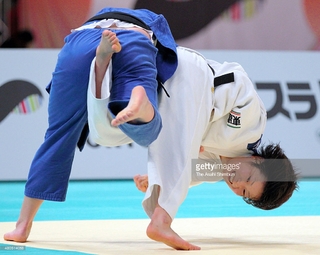 Kayla Harrison feet photo thumbnail