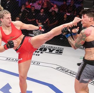 Kayla Harrison feet photo thumbnail