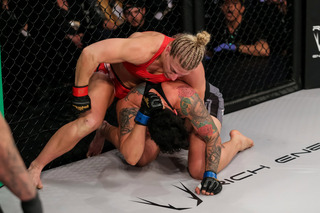 Kayla Harrison feet photo thumbnail