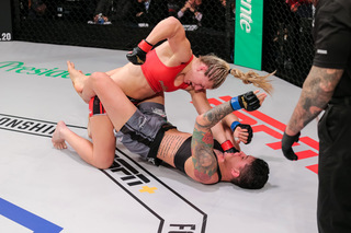 Kayla Harrison feet photo thumbnail