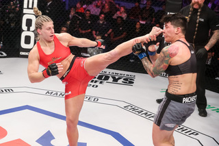 Kayla Harrison feet photo thumbnail