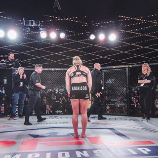 Kayla Harrison feet photo thumbnail