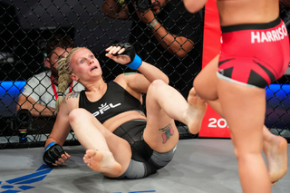 Kayla Harrison feet photo thumbnail