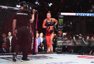 Kayla Harrison feet photo thumbnail