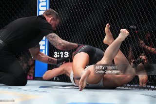 Kayla Harrison feet photo thumbnail