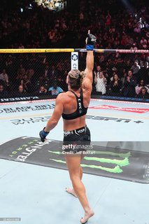 Kayla Harrison feet photo thumbnail