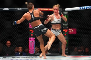 Kayla Harrison feet photo thumbnail