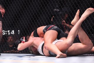 Kayla Harrison feet photo thumbnail