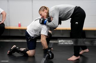 Kayla Harrison feet photo thumbnail