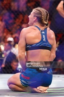 Kayla Harrison feet photo thumbnail