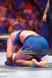 Kayla Harrison feet photo thumbnail