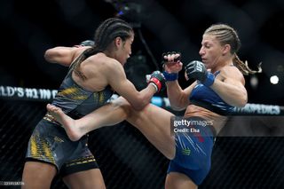 Kayla Harrison feet photo thumbnail