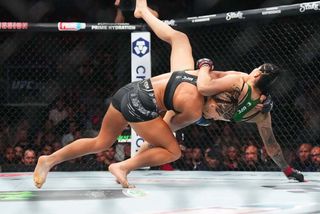 Kayla Harrison feet photo thumbnail