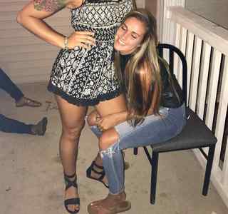 Kayla Simmons feet photo 8