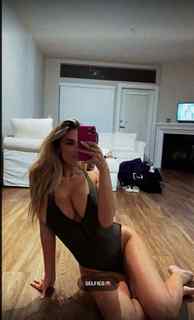 Kayla Simmons feet photo 3