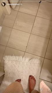 Kayla Wallace feet photo thumbnail