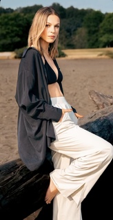 Kayla Wallace feet photo thumbnail