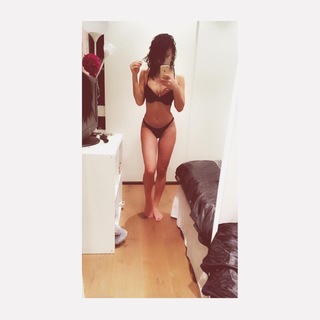 Kayleigh Morris feet photo 19