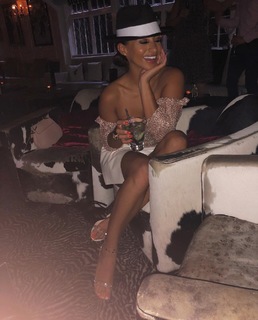 Kayleigh Morris feet photo 2