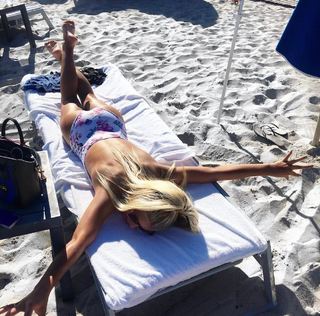 Kaylyn Slevin feet photo 10