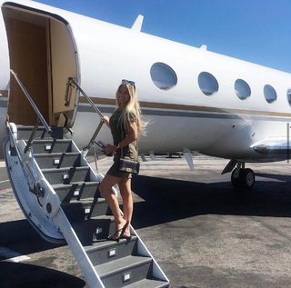 Kaylyn Slevin feet photo 9