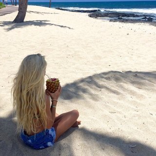 Kaylyn Slevin feet photo 1