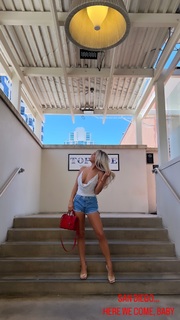 Kaylyn Slevin feet photo 7
