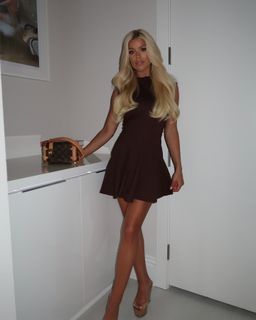 Kaylyn Slevin feet photo 3