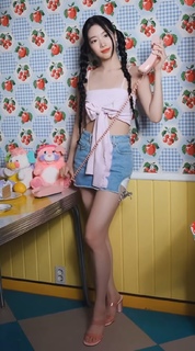 Kazuha feet photo thumbnail