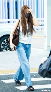 Kazuha feet photo thumbnail
