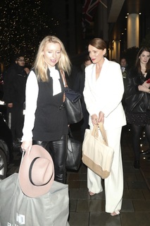 Keeley Hawes feet photo thumbnail