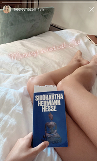 Keeley Hazell feet photo thumbnail