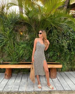 Keeley Hazell feet photo thumbnail