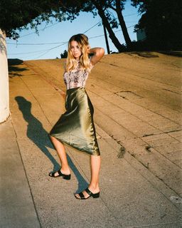 Keeley Hazell feet photo thumbnail