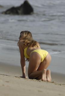 Keeley Hazell feet photo thumbnail