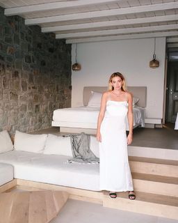 Keeley Hazell feet photo thumbnail