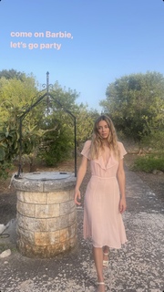 Keeley Hazell feet photo thumbnail