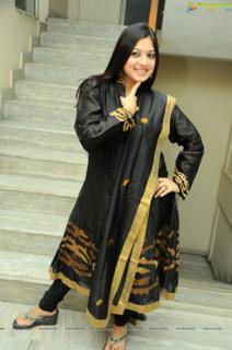 Keerthi Chawla feet photo 6