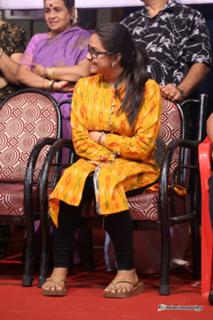 Keerthy Suresh feet photo thumbnail